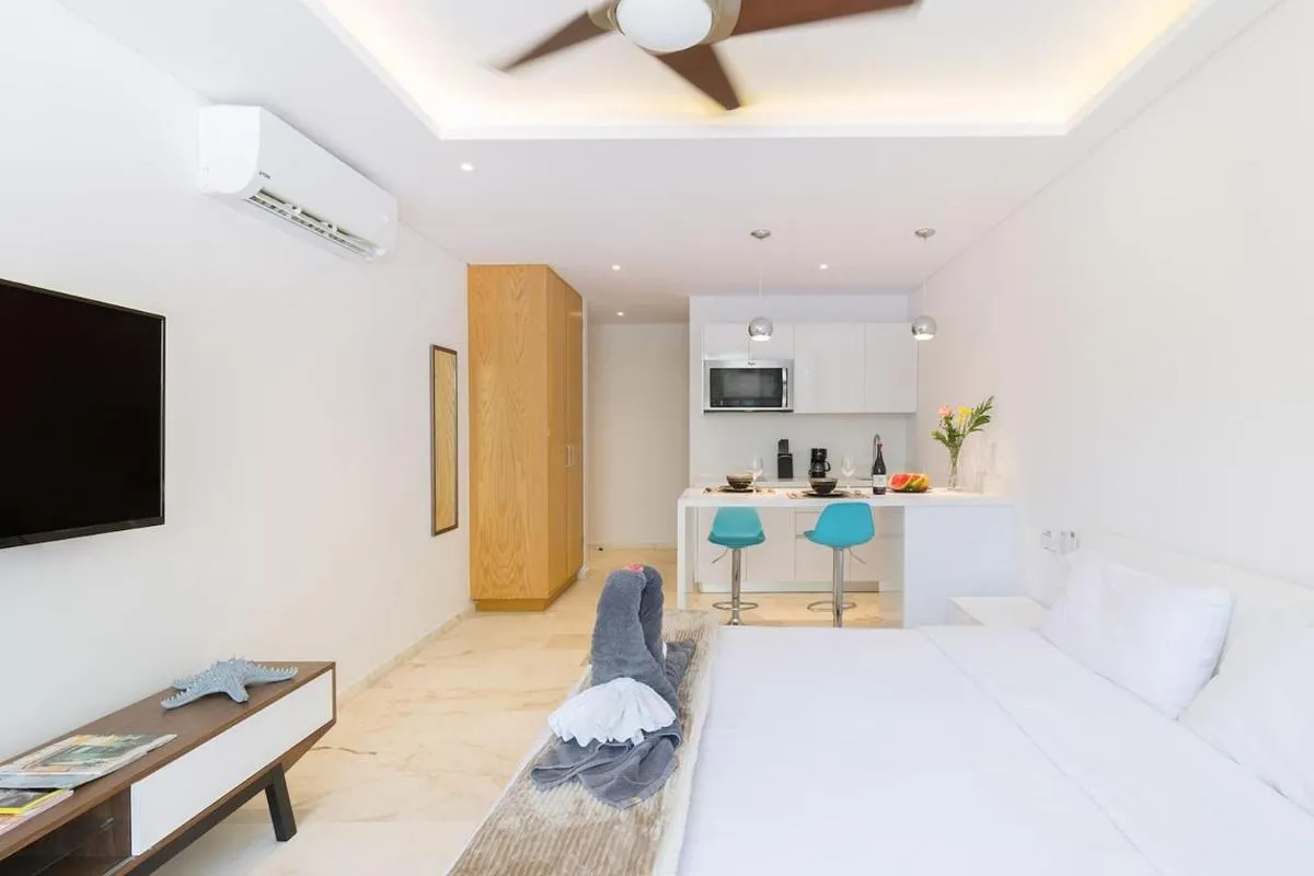 Image 5 of Infinity Suites