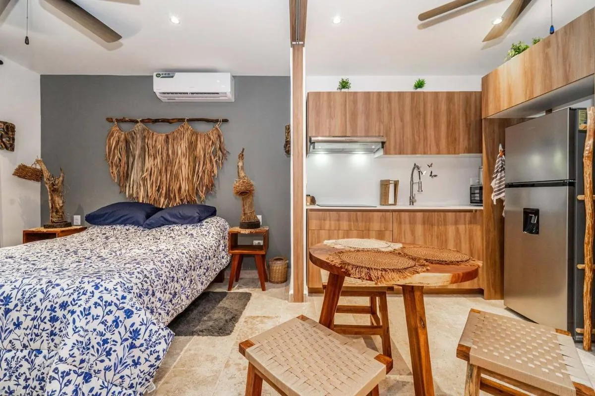 Image 1 of King Suite with Private Balcony, Gym and Rooftop Pool