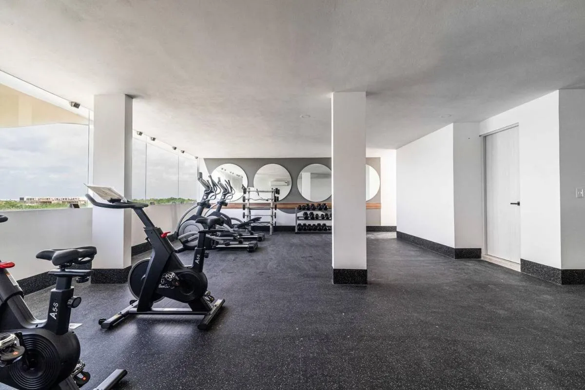 Image 5 of King Suite with Private Balcony, Gym and Rooftop Pool