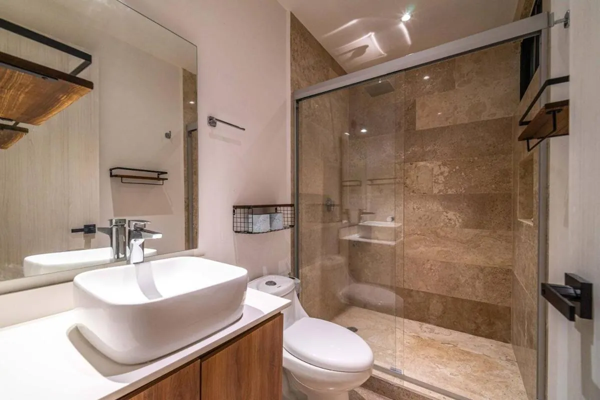 Image 2 of King Suite with Private Balcony, Rooftop Pool, Gym