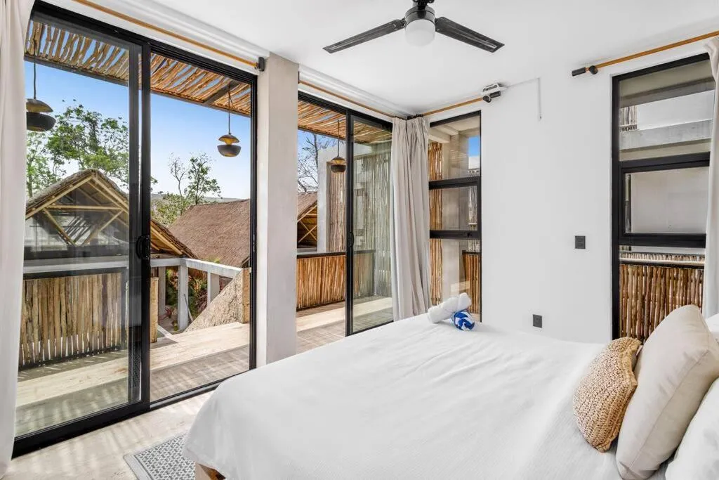 Image 6 of LUX Toh Villa, Rooftop Pool, Wifi, Transport