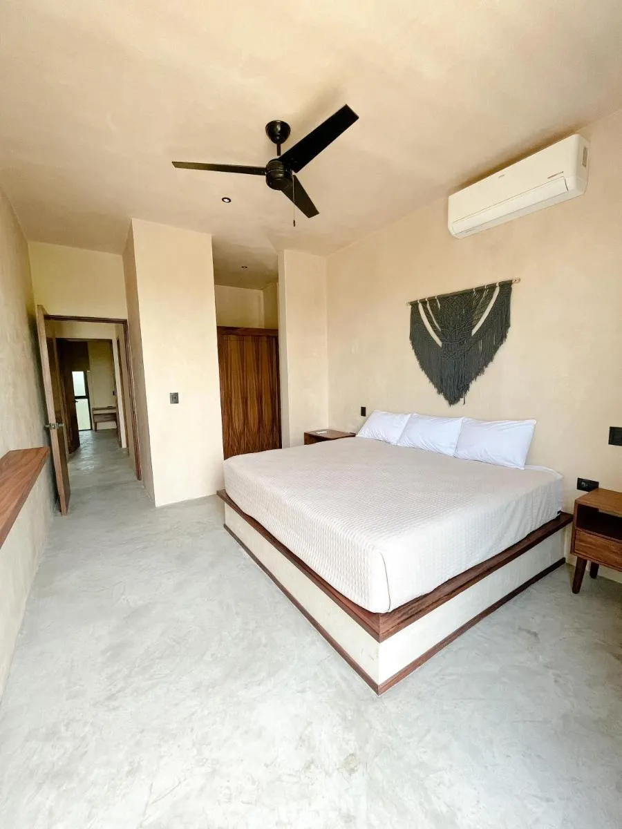 Image 2 of La Veleta luxury condos