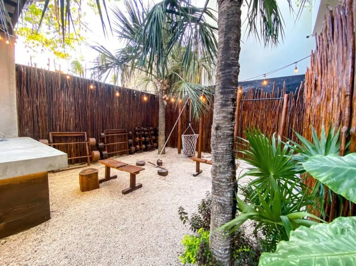 Image 6 of Large Studio Downtown with Pool. Enjoy the Local Vibe