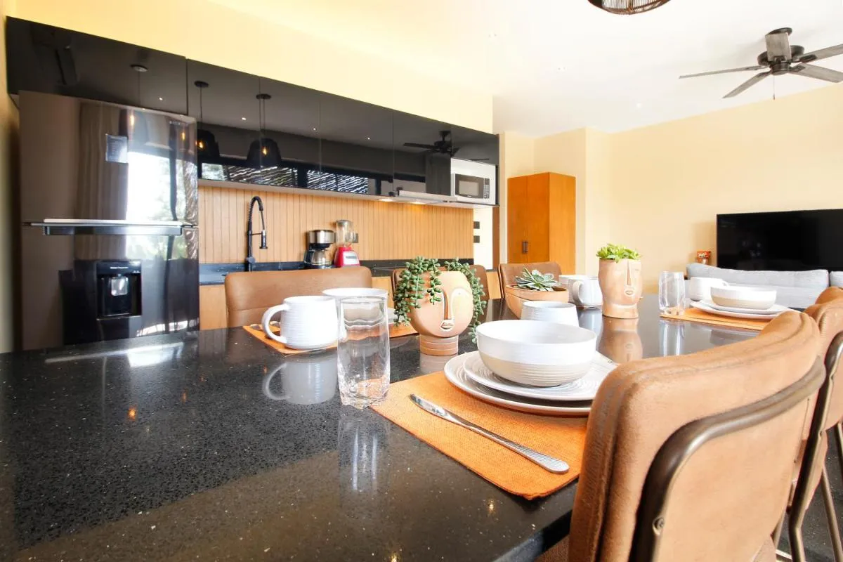 Image 4 of Living in Sky