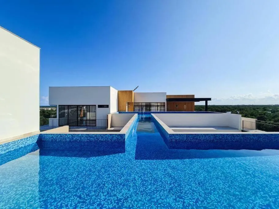 Image of Loft, gym, pool, internet zama