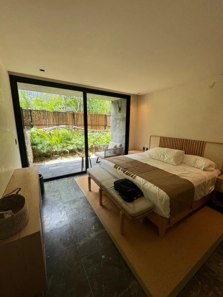 Image 1 of Lovely 2Bedroom apartment serviced + pool & garden