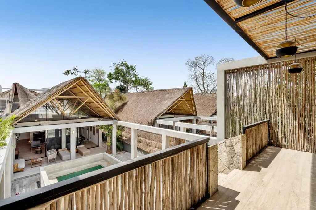 Image 2 of Lux Villa Only 5 Min to Beach!