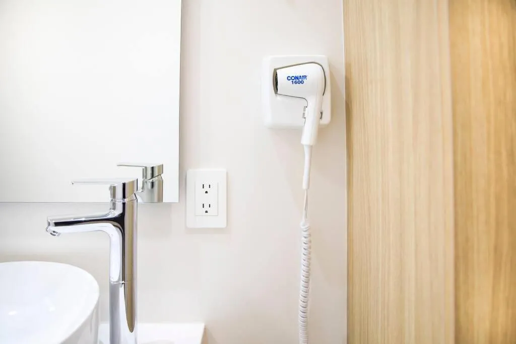 Image 1 of Luxe Penthouse with Rooftop Pool and Grill