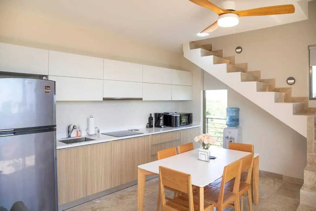 Image 3 of Luxe Penthouse with Rooftop Pool and Grill