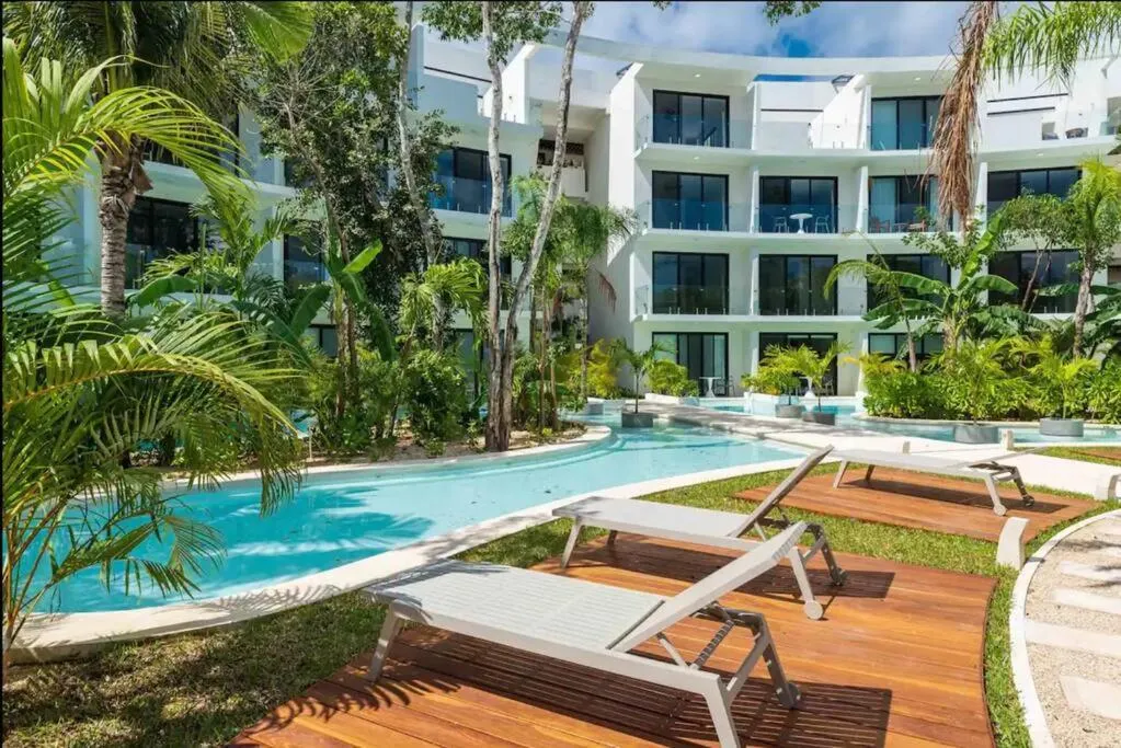 Image 3 of Luxe Studio with Pool, Coworking, Gym & Fast Wifi