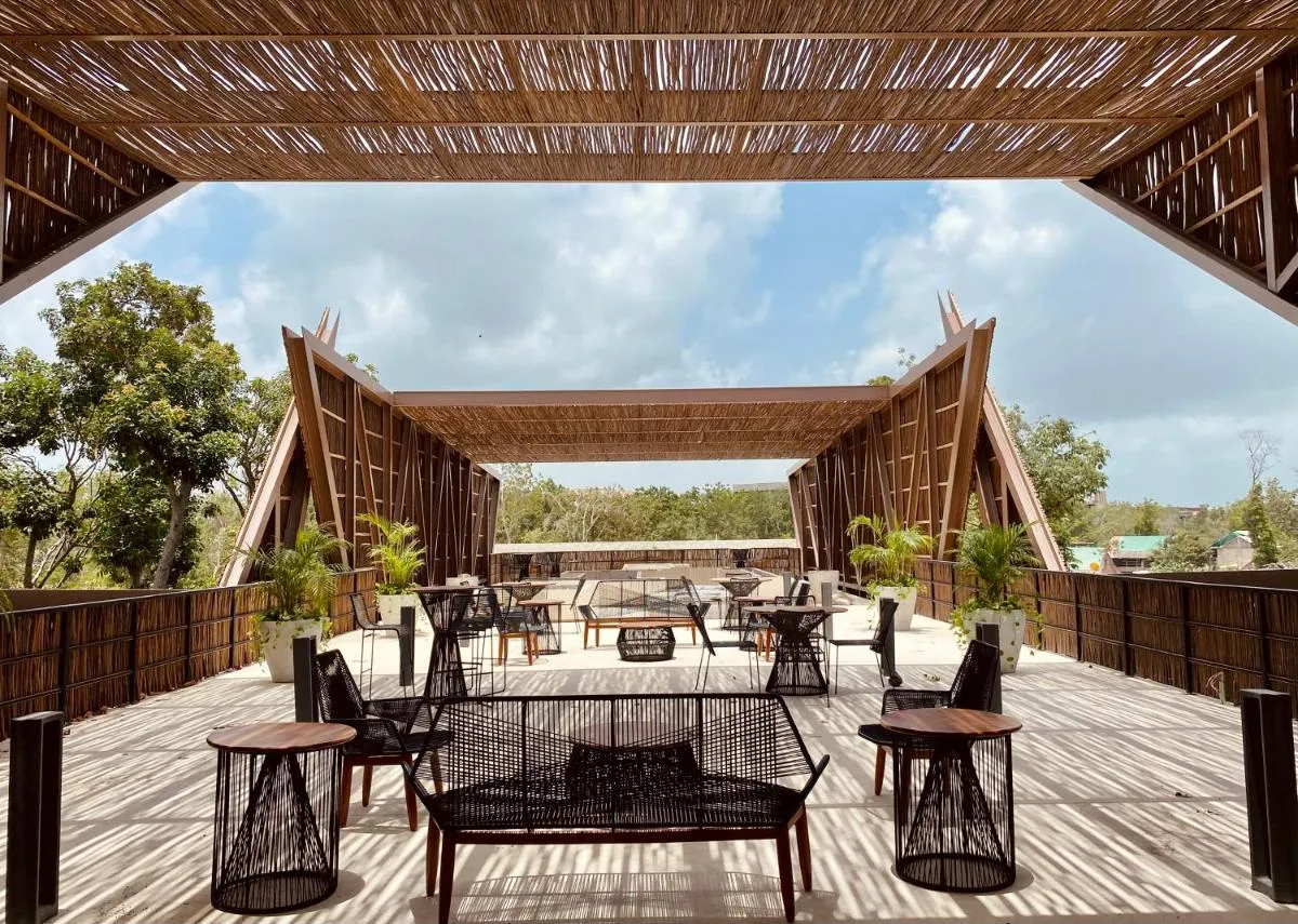 Image 6 of Luxurious Jungle Studio