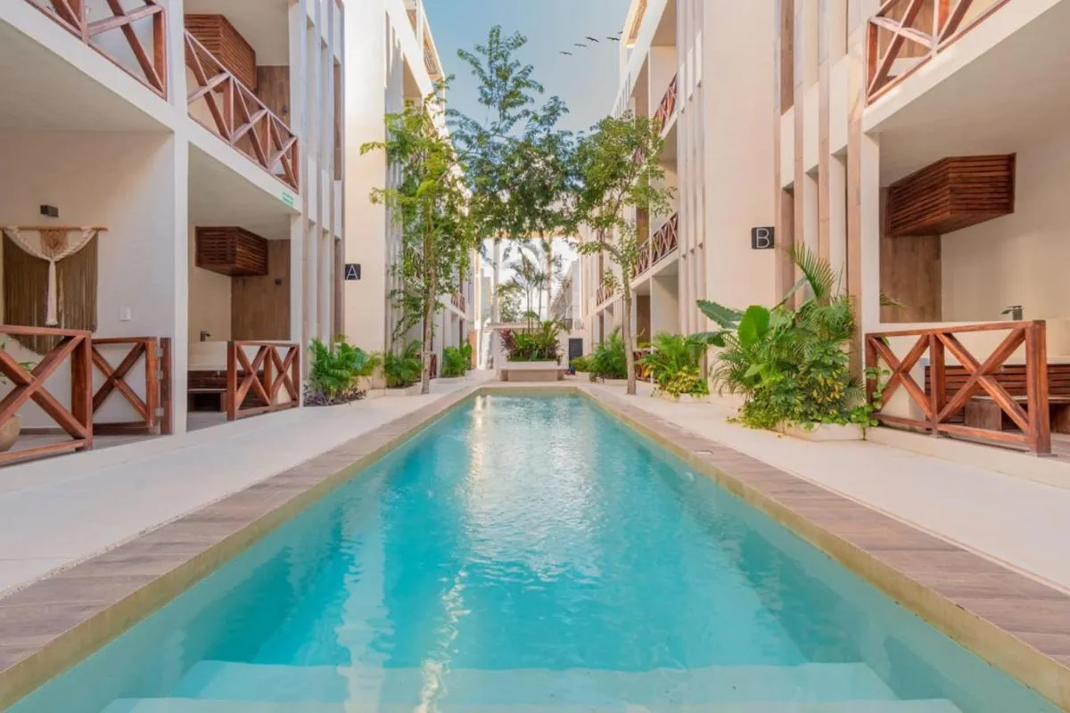 Image 2 of Luxury 2 story Penthouse La Veleta 3Br Hydro Tub