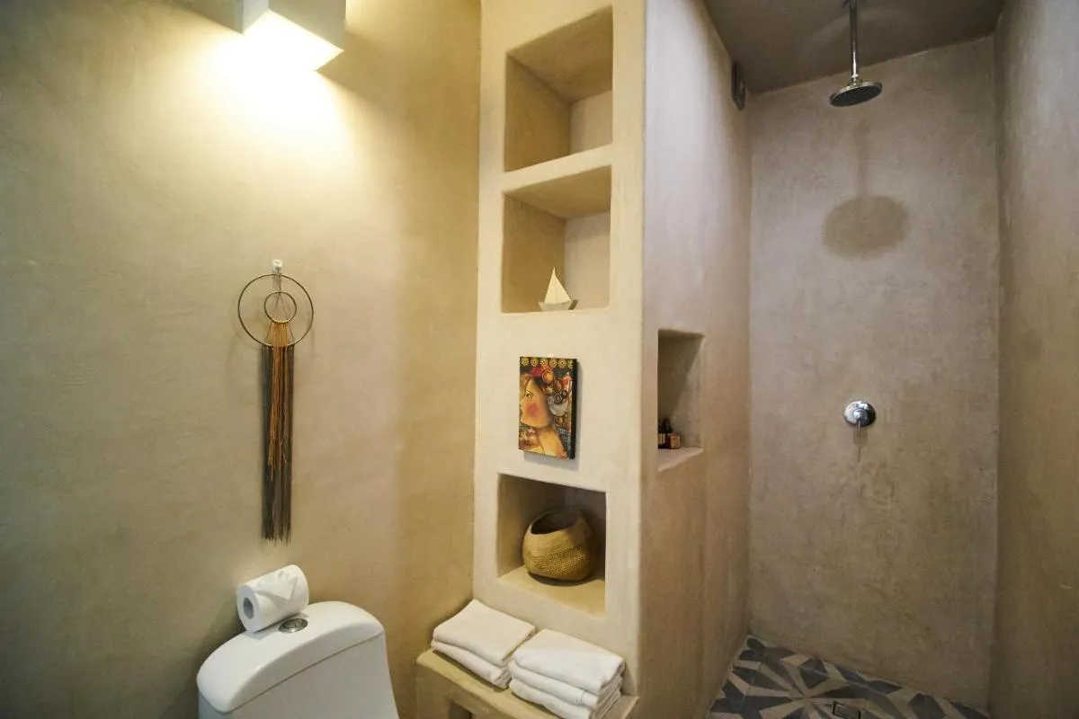 Image 2 of Luxury Apartment with Private Rooftop Pool, PPP Beach Club & Bikes Included