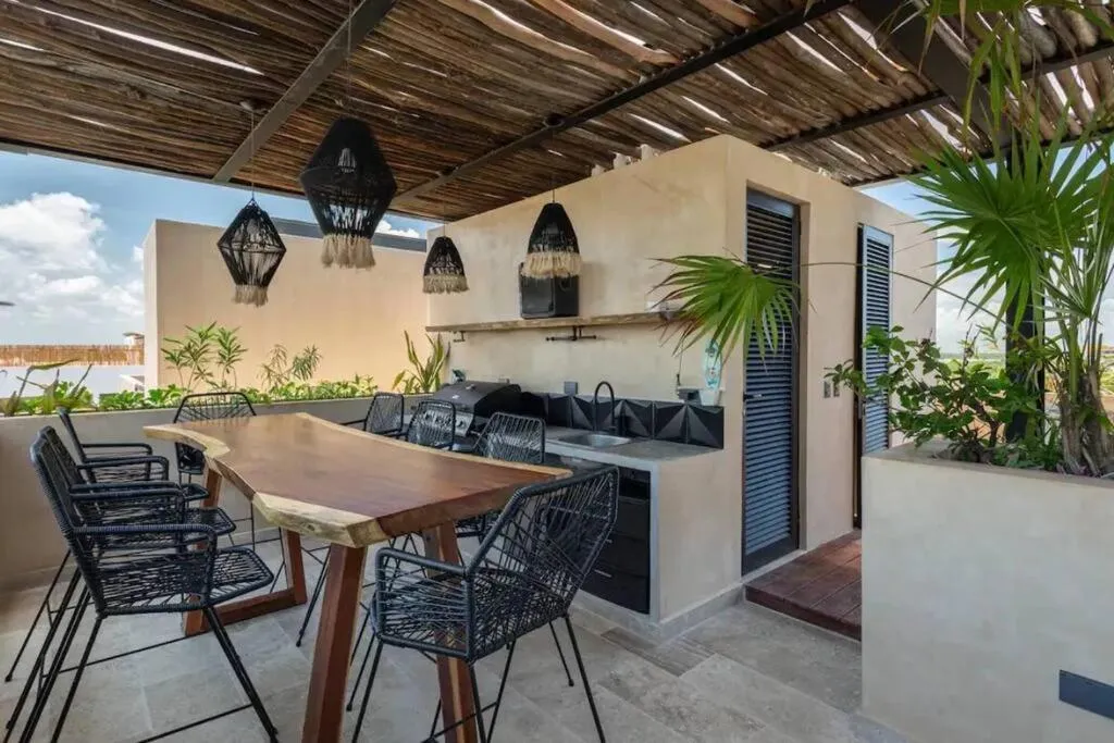 Image 3 of Luxury Beachfront Penthouse With Private Pool