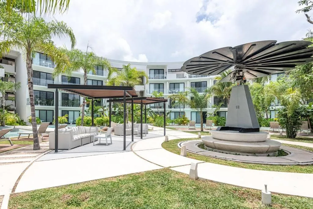 Image 6 of Luxury studio private pool spectacular amenities