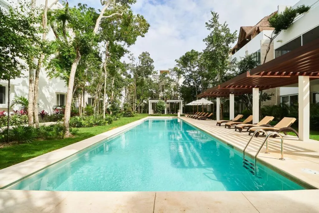 Image of Macbeth – Rooftop with Jacuzzi & Beach Club Access