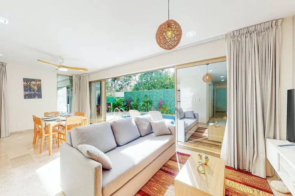 Image 5 of Magnificent apartment with dreamy pool