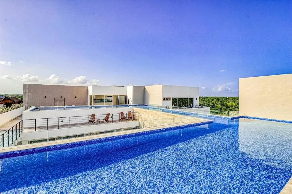 Image 3 of Magnificent apartment with dreamy pool