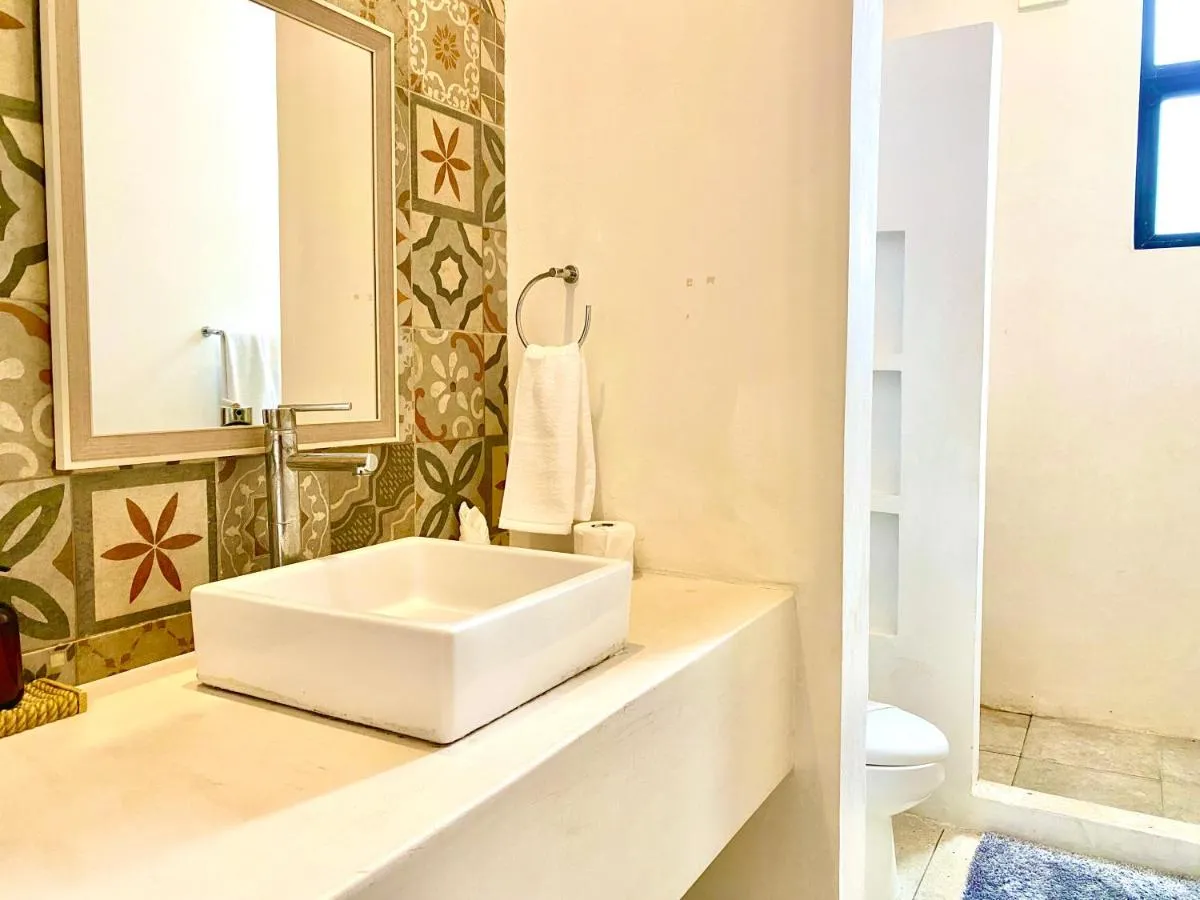 Image 2 of Manor Baroness by Andiani