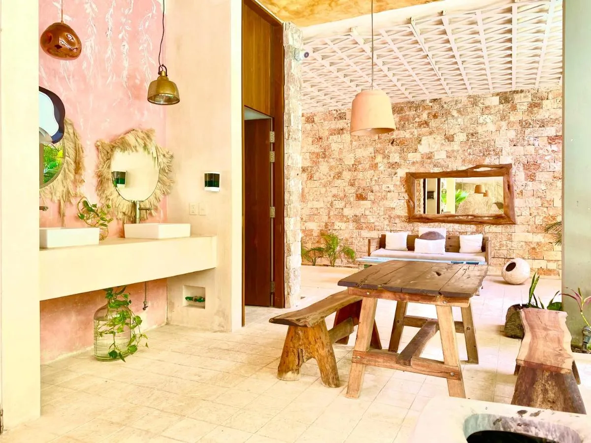 Image 3 of Manor Baroness by Andiani