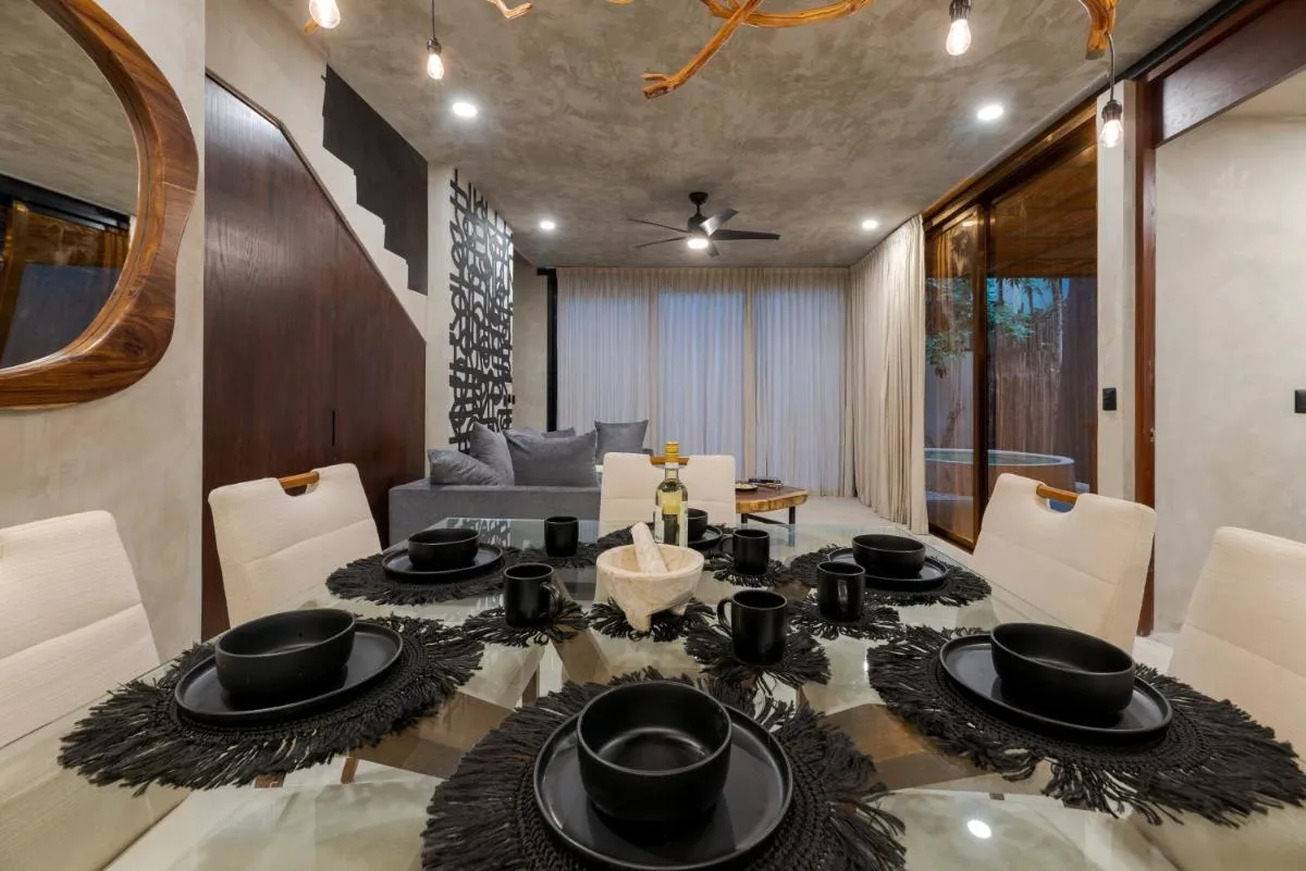 Image 2 of Mansion Privada en Aldea Zama