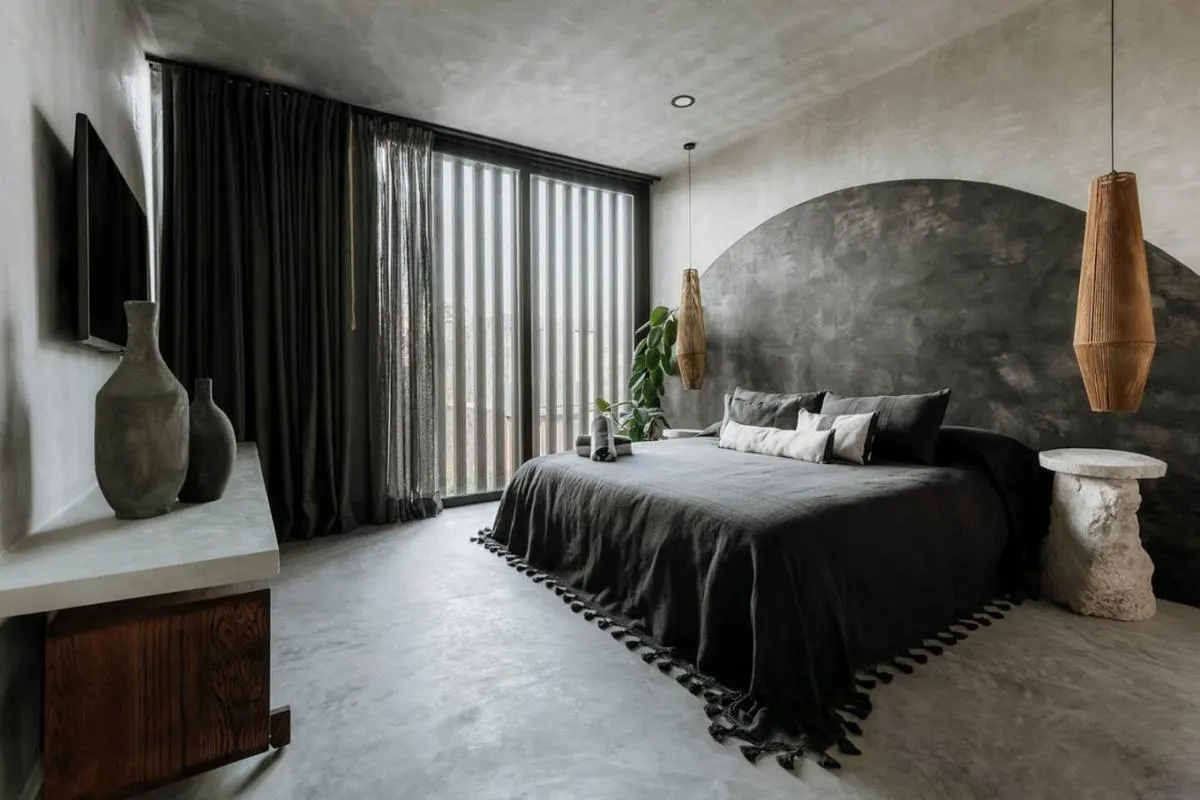 Image 1 of Mar Y Miel Noir Modern