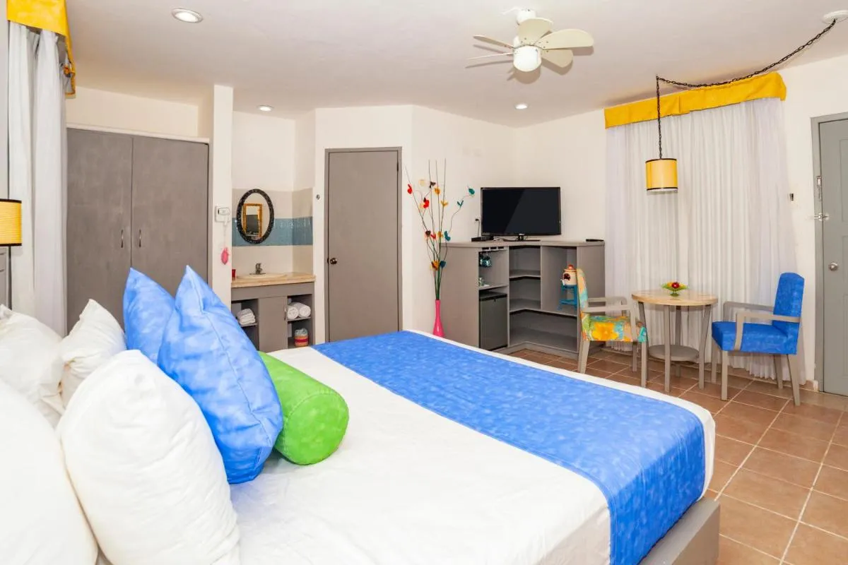 Image 4 of Mestizo Gallery