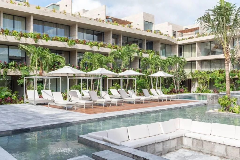 Image of Mistiq 2BR Private Concierge 4 Pools