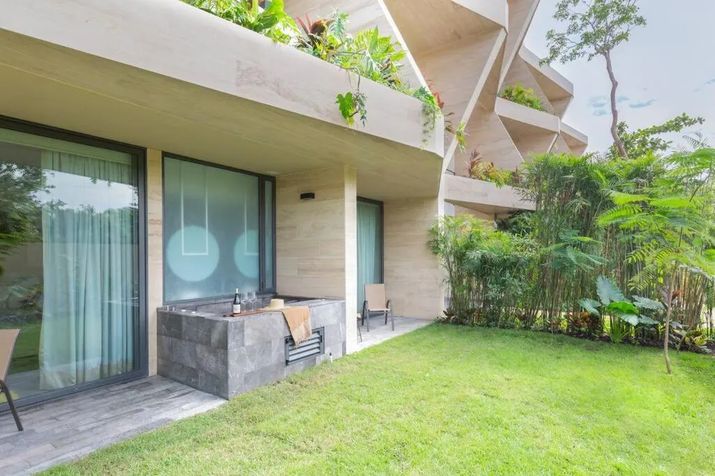 Image 5 of Mistiq 2BR Private Concierge 4 Pools