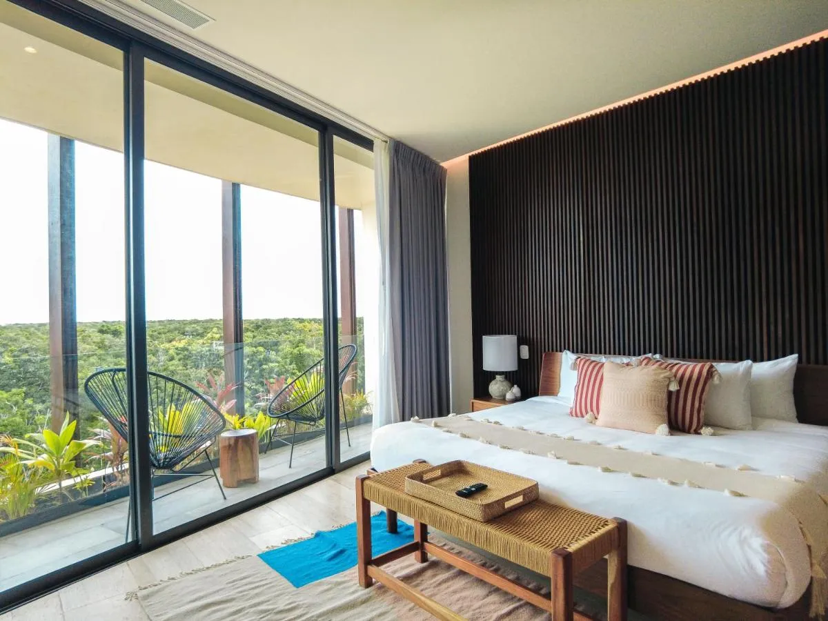 Image 5 of Mistiq Gardens