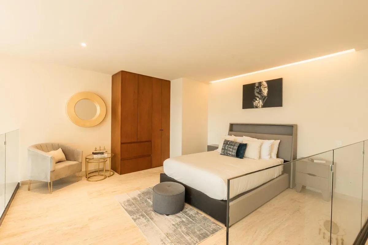 Image 1 of Mistiq Temple