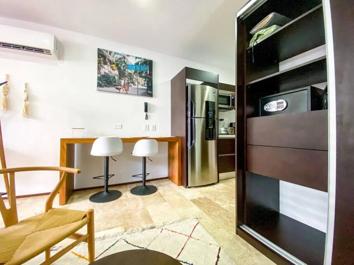 Image 4 of Modern Studio Downtown with Rooftop, Pool, Gym and Parking