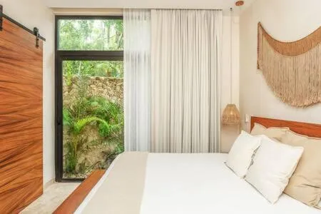 Image 1 of Nature, Luxury, Private Pool plus Washer & Dryer