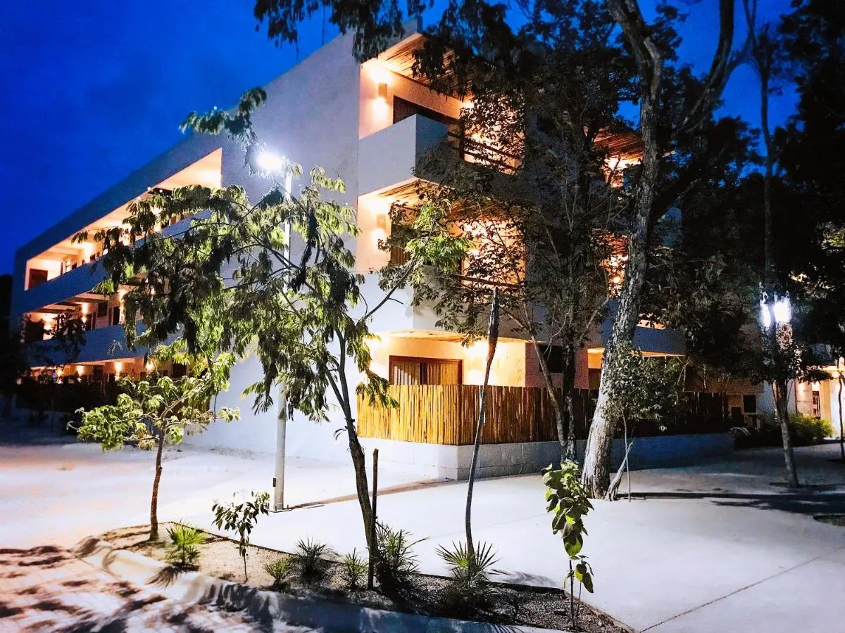 Image 4 of Niik Tulum