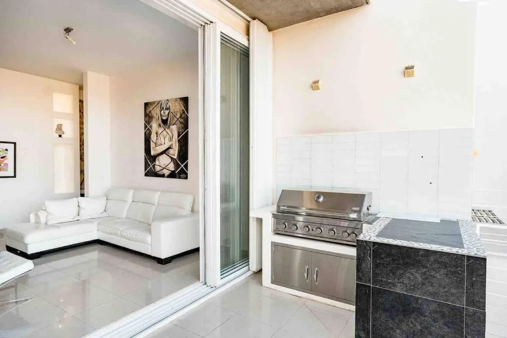 Image 2 of Old Listing – Blue Bay