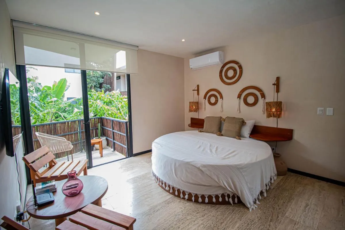 Image 3 of Ophelia Experience