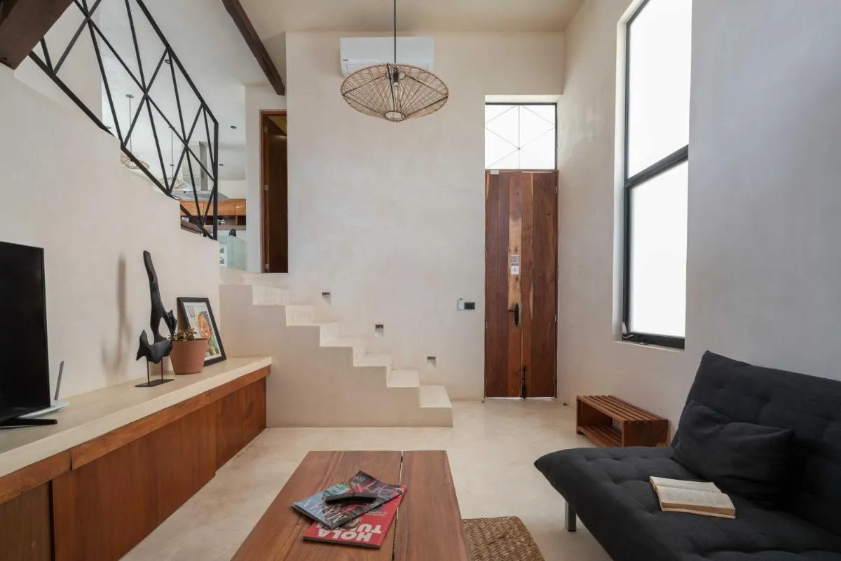 Image 2 of Palacio Tremendo