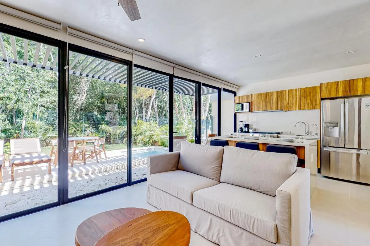 Image 4 of Paradise Awaits @ TAO Edena 32