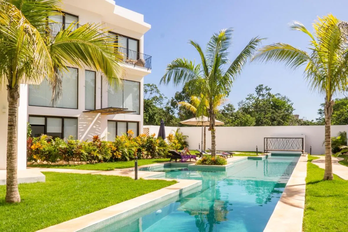 Image 3 of Penthouse private roof top La Veleta