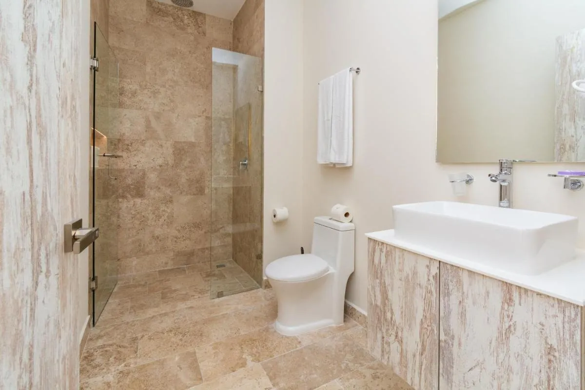 Image 2 of Penthouse with private pool