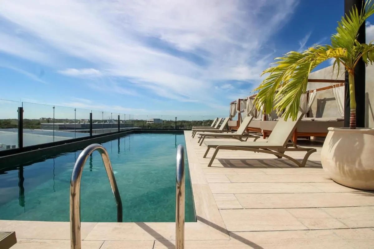 Image 4 of Premium Bohemian Studio with Rooftop Pool