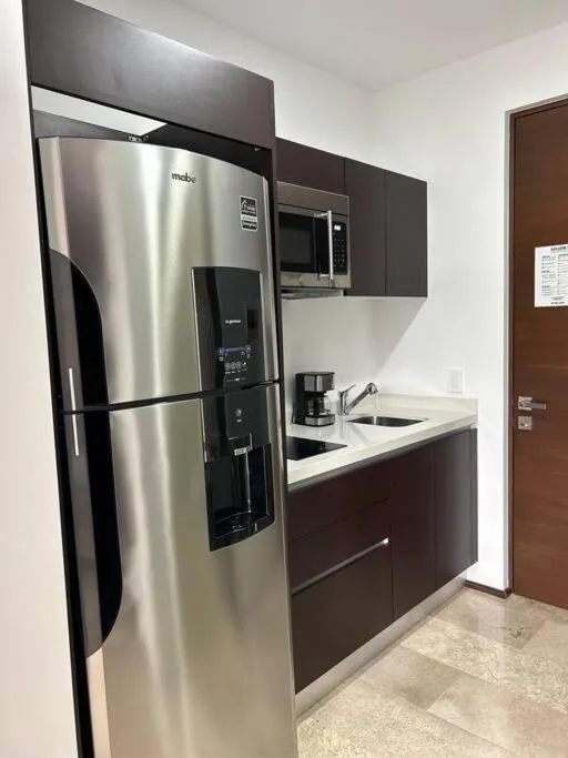 Image 5 of Prime Location and Comfort Wi-Fi Pool View Studio 112A