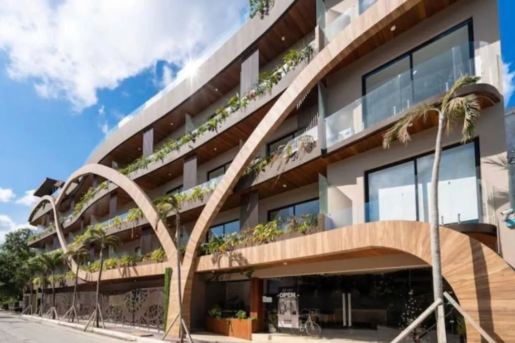 Image 6 of Prime Location and Comfort Wi-Fi Pool View Studio 112A