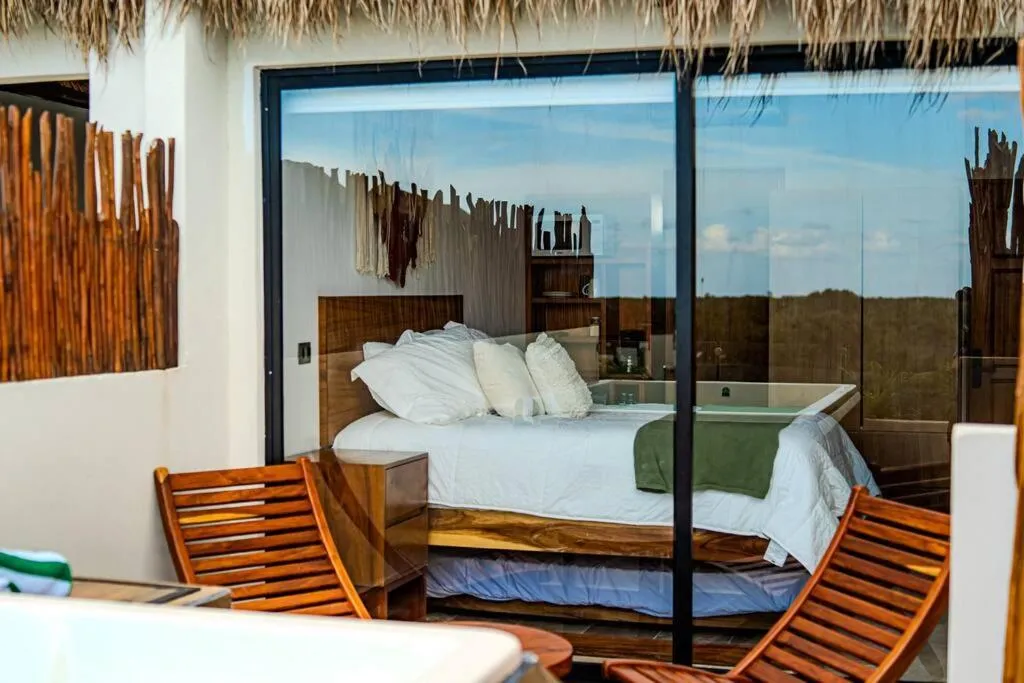 Image 6 of Private pool & bedroom paradise