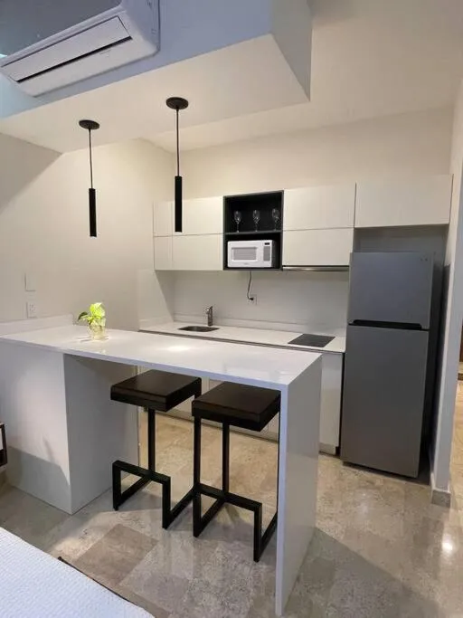 Image 4 of *Promo*Modern Studio Prime Area