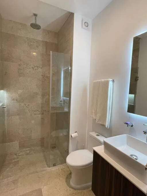 Image 3 of *Promo*Modern Studio Prime Area