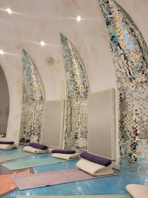 Image 5 of Reflective jungle treehouse with plunge pool