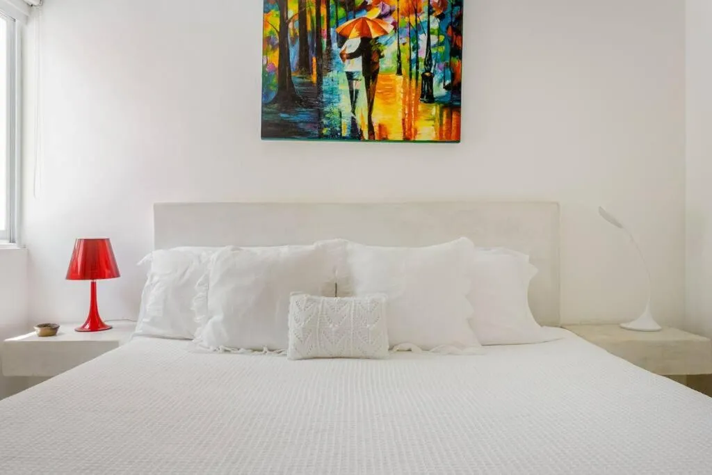 Image of Roxie’s Charming Art House, Great Location