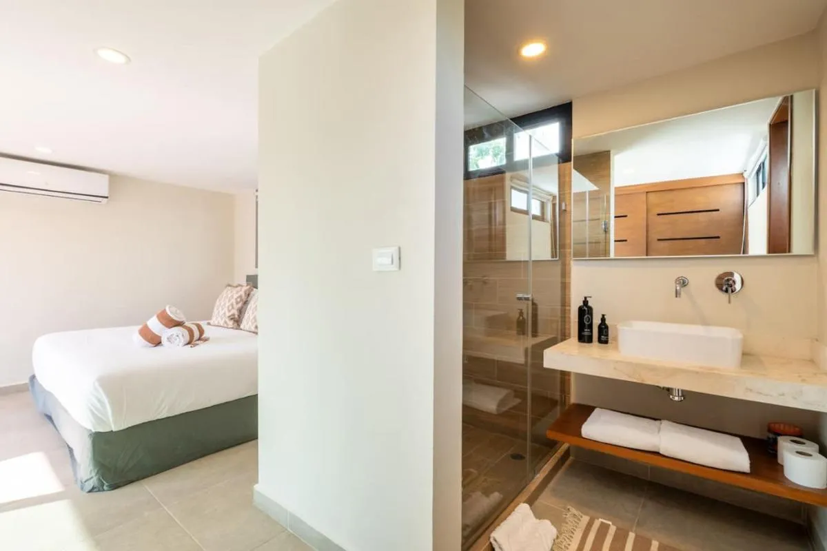 Image 2 of Selva Terra Sol Beach Club Access