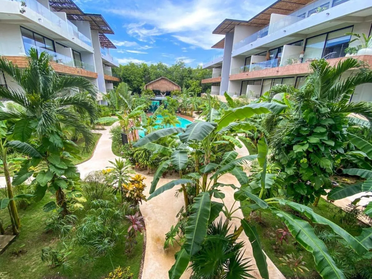 Image 6 of Spacious 1BR Home with Priv Pool Gym Garden Downtown